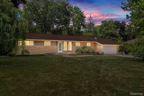 36503 Acton St, Clinton Township, MI 48035
