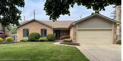 31366 Mayville St, Livonia, MI 48152