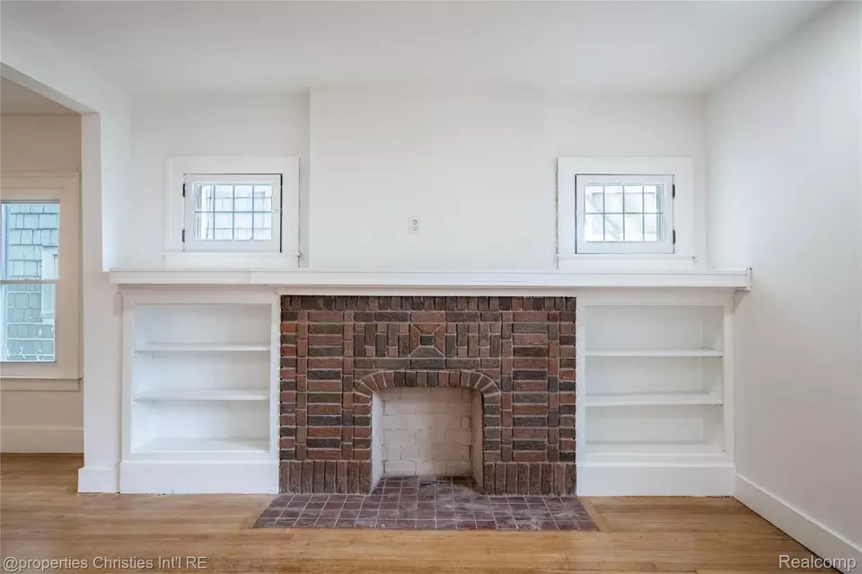 Living - 4373 Balfour Rd, Detroit, MI 48224 photo 3 of 7