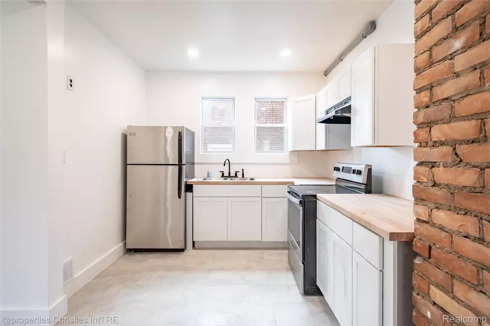 Kitchen - 4373 Balfour Rd, Detroit, MI 48224 photo 1 of 2