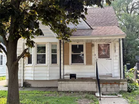 11319 Tecumseh, Redford, MI 48239