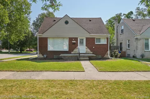 12640 Hayes St, Detroit, MI 48205