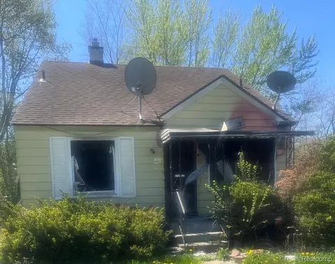 19421 Tireman St, Detroit, MI 48228