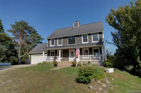 10257 Wake Robin Ln, Mundy, MI 48451