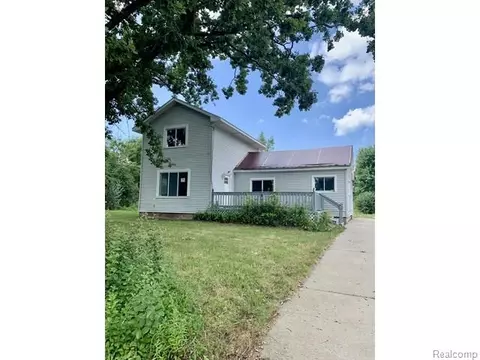 5273 E Dodge Rd, Thetford, MI 48458