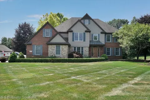111 Amy Lynn Ct, Metamora, MI 48455