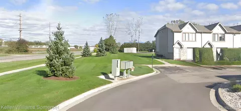 50516 Bay Run N, New Baltimore, MI 48047