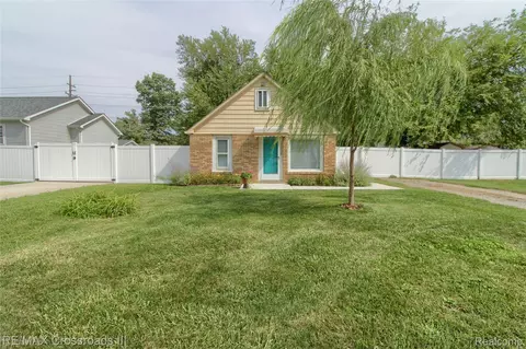 36928 Ellis St, Huron, MI 48164