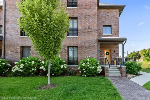 284 Eliot St #4, Detroit, MI 48201