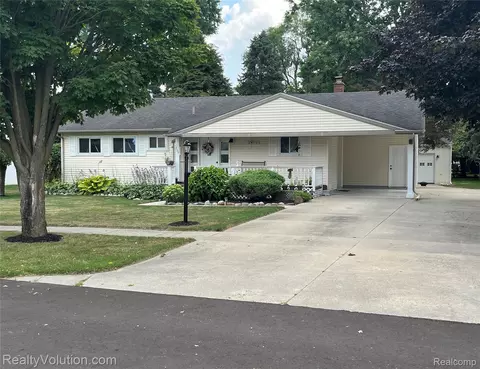 250 Engle St, Imlay City, MI 48444