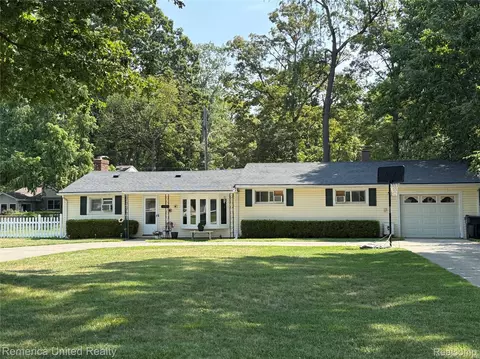 172 N Bryar St, Westland, MI 48185