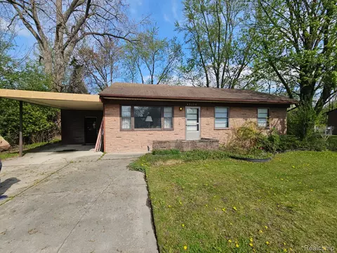 43770 North Ave, Clinton Township, MI 48036