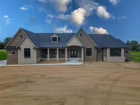 1364 Masters Dr, Metamora, MI 48455