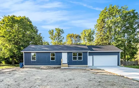 1207 Sorrento Ln, Flint, MI 48507