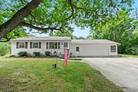 6460 Hogan Rd, Deerfield, MI 48430