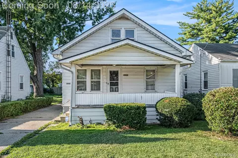 1033 Simcoe Ave, Flint, MI 48507