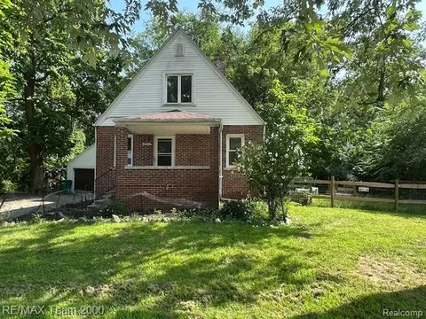 35209 Atlas St, Romulus, MI 48174