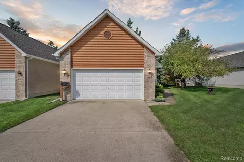 9330 Isabella Ln, Davison, MI 48423