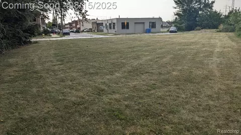 7120 Ternes, Dearborn, MI 48126