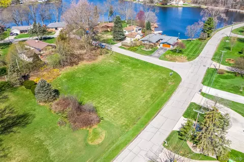 lot70 Biscayne Dr, White Lake, MI 48383