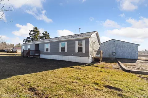 13887 S Sunfield, Sebewa, MI 48849