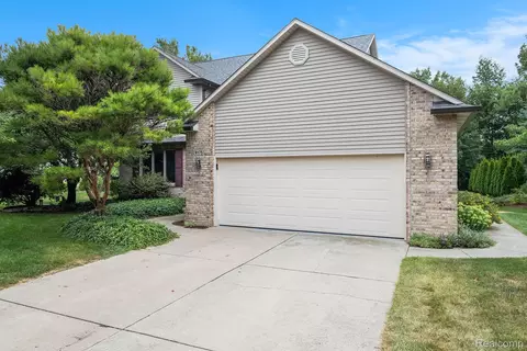 8175 Boulder Dr, Davison, MI 48423
