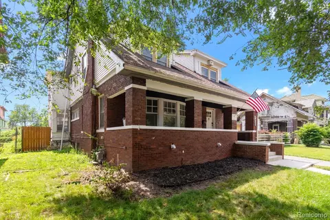 1725 Seyburn St, Detroit, MI 48214