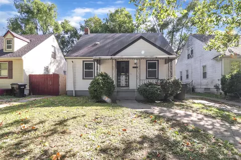 7776 Mettetal St, Detroit, MI 48228