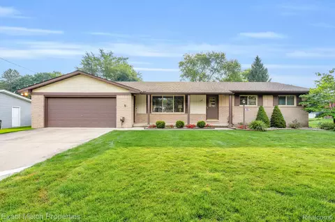 1282 Bielby St, Waterford, MI 48328