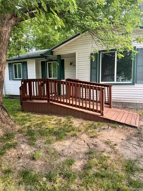 2802 Eaton Pl, Flint, MI 48506
