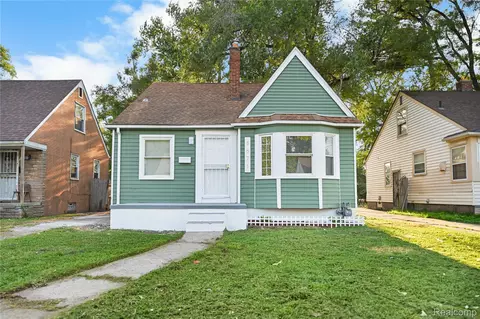 8671 Rosemont Ave, Detroit, MI 48228