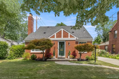 1125 Beechmont St, Dearborn, MI 48124