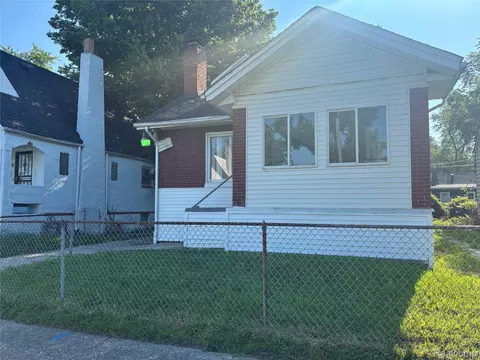 12700 Sussex St, Detroit, MI 48227