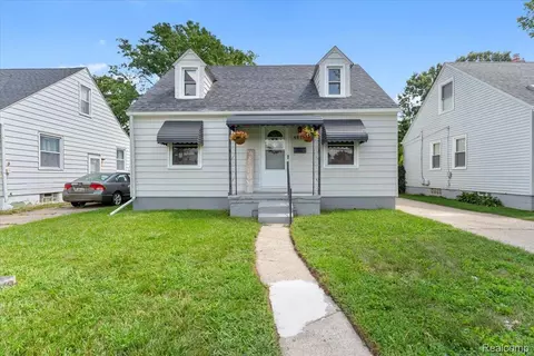 4679 S Hubbard St, Wayne, MI 48184