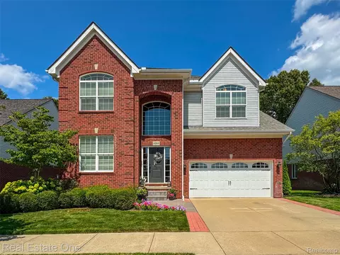 6066 Cheshire Park Dr, Independence, MI 48346