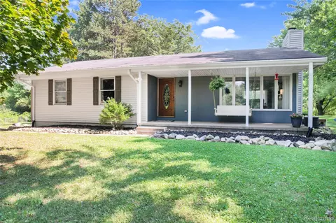 1711 Chilson Rd, Genoa, MI 48843