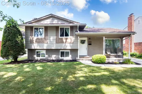 693 Shenandoah Dr, Clawson, MI 48017