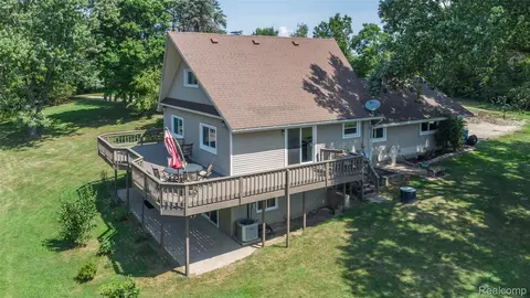 11010 Hegel Rd, Goodrich, MI 48438