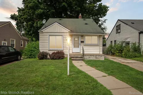 20539 Woodworth St, Redford, MI 48240