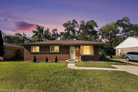 26132 Kitch St, Inkster, MI 48141