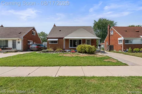 7564 Polk St, Taylor, MI 48180