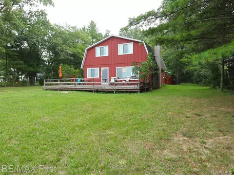 6160 Port Austin Rd, Caseville, MI 48725