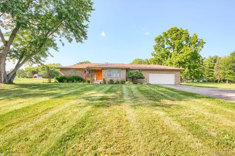 11447 Hegel Rd, Goodrich, MI 48438