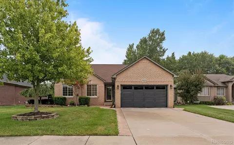 29213 Rachid Ln, Chesterfield, MI 48047
