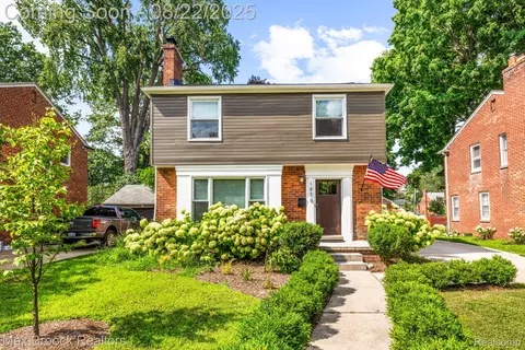 1978 Catalpa Dr, Berkley, MI 48072
