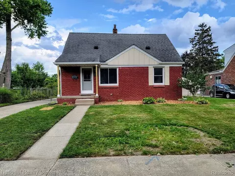 9968 Cavell St, Livonia, MI 48150