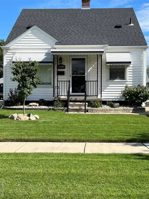 15942 Anne Ave, Allen Park, MI 48101