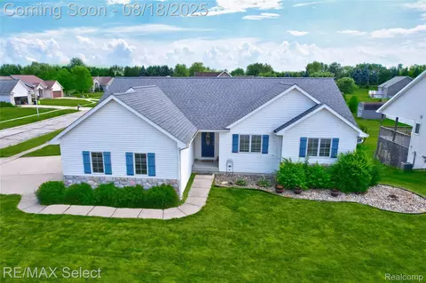 7191 Parkridge Pkwy, Swartz Creek, MI 48473
