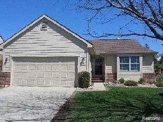 30951 Savannah Court Ct, Novi, MI 48377