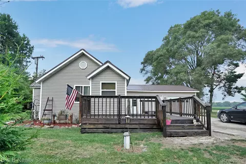 2091 Tomlinson Rd, Caro, MI 48723